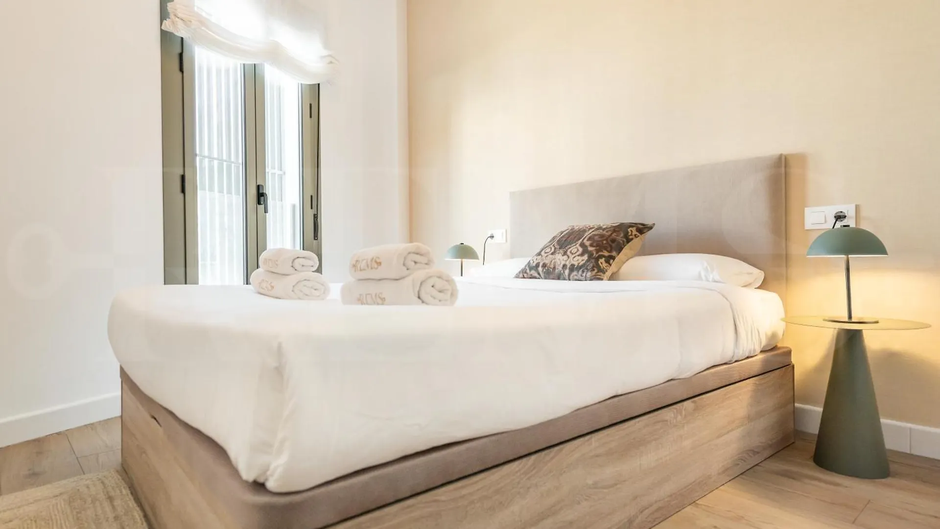 Modern Apartment With Private Terrace By Rems Malaga